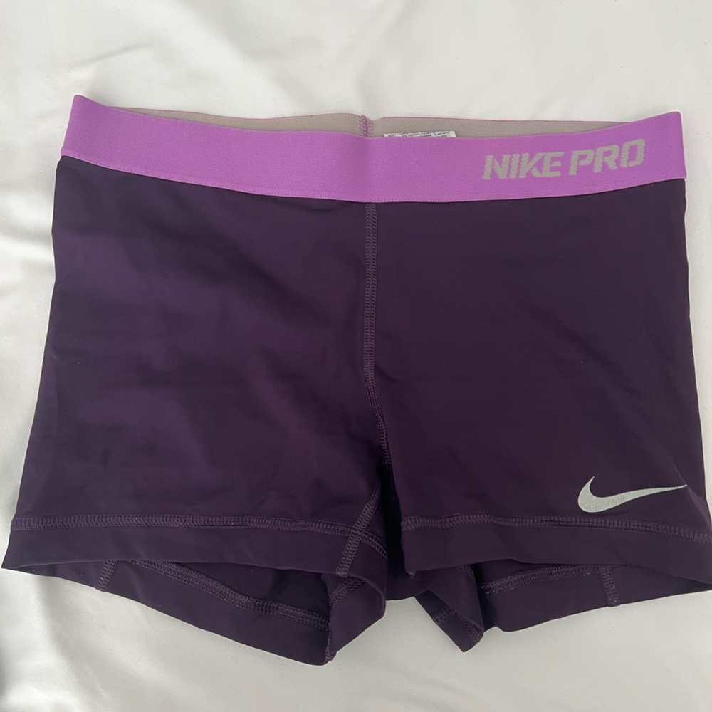 Nike pro women’s spandex short